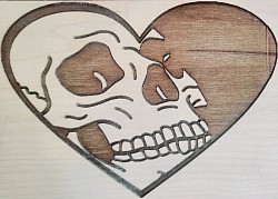 Ein Unikat mit einem Totenkopfmotiv ist somit mehr als ein bloßes Objekt .